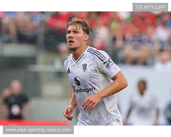 霍伊伦德禁区横移抽射,曼联士气明显上扬 霍伊伦德禁区横移抽射,曼联士气明显上扬